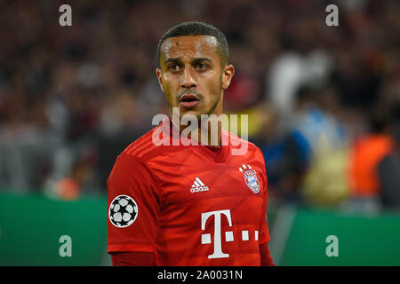 Monaco di Baviera, Germania. Xviii Sep, 2019. Thiago Alcantara da Bayern visto durante la UEFA Champions League group B match tra Bayern e Crvena Zvezda a stadio Allianz Arena di Monaco di Baviera.(punteggio finale; Bayern 3:0 Crvena Zvezda) Credito: SOPA Immagini limitata/Alamy Live News Foto Stock