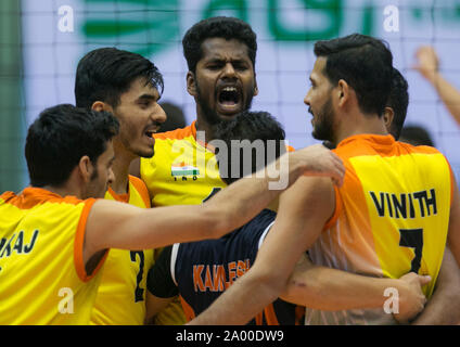 Tehran, Iran. Xviii Sep, 2019. I giocatori di India celebrare dopo rigature durante il 2019 Asian volley maschile di partita di campionato tra Iran e India a Tehran, Iran, Sett. 18, 2019. L'Iran ha vinto 3-0. Credito: Ahmad Halabisaz/Xinhua Foto Stock