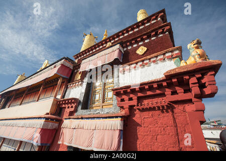 Un 2019 immagine del Tempio Ramoche a Lhasa, in Tibet. Foto Stock