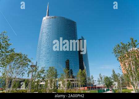 Milano, Italia - 31 Maggio 2019: UniCredit edificio di Porta Nuova e Porta Nuova, il principale quartiere degli affari di Milano Foto Stock