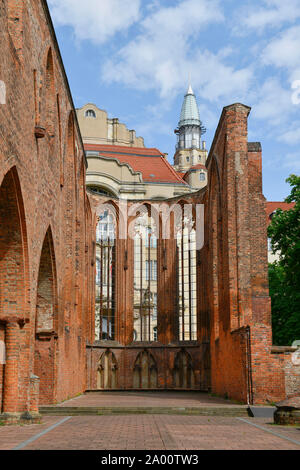 Ruine, Franziskaner-Klosterkirche, Klosterstrasse, nel quartiere Mitte di Berlino, Deutschland Foto Stock