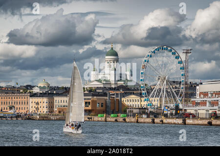 Il porto con i traghetti di Helsinki, capitale della Finlandia Foto Stock