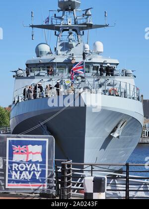 Chatham, Kent, Regno Unito. 19 Settembre, 2019. HMS Medway fu ufficialmente commissionato questa mattina nella storica città navale di Chatham con numerosi i VIP di presenze. Ella è chiamato dopo il fiume Medway e Medway città e è inusuale per una nave da guerra ad essere commissionati nella zona lei è chiamato dopo. Lei è il primo Royal Navy ship commissionato a Chatham Dockyard dal 1988. Credito: James Bell/Alamy Live News Foto Stock