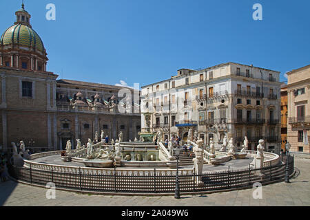 Fontana Pretoria a Palermo, Italia Foto Stock