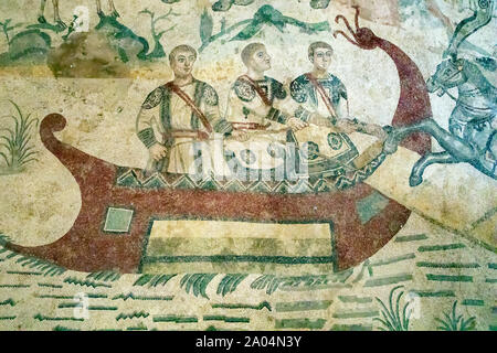 Nave per la grande caccia mosaico in Piazza Armerina, SICILIA Foto Stock