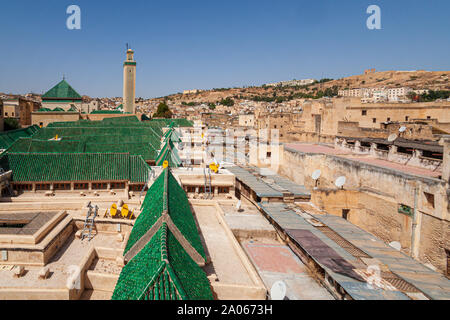 La moschea di KAIRAOUINE uno dell'Africa più grandi moschee e forse la più antica università del mondo, questo complesso è il cuore spirituale di Fez, Marocco Foto Stock