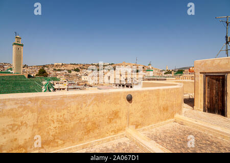 La moschea di KAIRAOUINE uno dell'Africa più grandi moschee e forse la più antica università del mondo, questo complesso è il cuore spirituale di Fez, Marocco Foto Stock