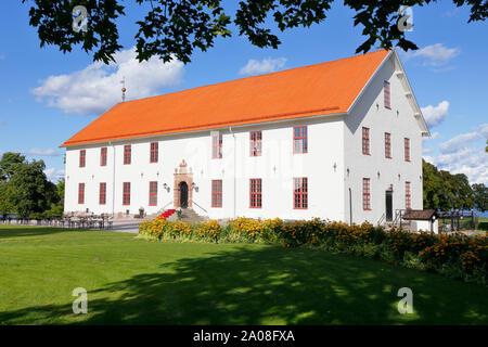 Sundbyholm, Svezia - 13 Settembre 2019: vista esterna del Sundbyholm castello costruito 1648, situato vicino alla città di Eskilstuna. Foto Stock