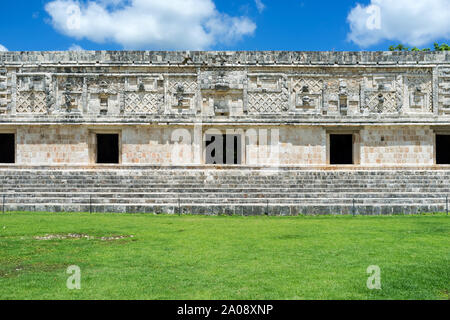 Il quadrilatero delle monache. Rovine di Uxmal, Yucatan, Messico Foto Stock