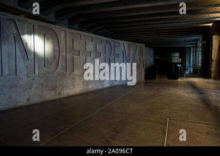 Shoah Memorial Museum 'Binario 21' a Milano. Da questo luogo a sinistra il treno per Auschwitz durante il WW2. Settembre 19th, 2019 Foto Stock