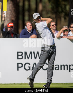 Il Wentworth Golf Club, Surrey, Regno Unito. 19 Sett 2019. Il Tour Europeo Golf, BMW PGA Championship Wentworth; Guido Migliozzi (ITA) prendendo il suo tee-shot in corrispondenza del foro 8 Credit: Azione Plus immagini di sport/Alamy Live News Foto Stock