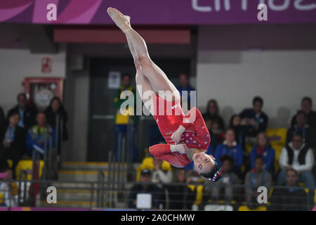 Doha in Qatar. 29 Luglio, 2019. KARA EAKER compete sul pavimento esercizio durante il concorso tenutosi presso l'Aspire Academy Dome a Doha, in Qatar. Credito: Amy Sanderson/ZUMA filo/Alamy Live News Foto Stock