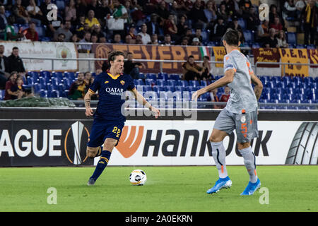 Roma, Italia. Xix Sep, 2019. Nicolò Zaniolo di AS Roma in azione durante la UEFA Europa League tra Roma e Istanbul Basaksehir all Olimpico.(punteggio finale: AS Roma 4:0 Istanbul Basaksehir) Credito: SOPA Immagini limitata/Alamy Live News Foto Stock