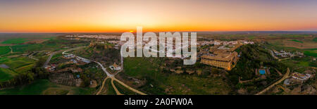 Carmona tramonto vista aerea in Andalusia Spagna non lontano da Sevilla Foto Stock