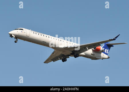 Vilnius, Lituania - 23 Aprile: SAS Bombardier CRJ-909ER aereo il 23 aprile 2019 a Vilnius Lituania. Foto Stock