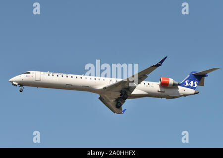 Vilnius, Lituania - 23 Aprile: SAS Bombardier CRJ-909ER aereo il 23 aprile 2019 a Vilnius Lituania. Foto Stock