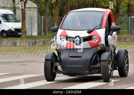 Vilnius, Lituania - 10 Maggio: Renault Twizy auto elettrica su 10 Maggio 2019 a Vilnius, in Lituania. Foto Stock