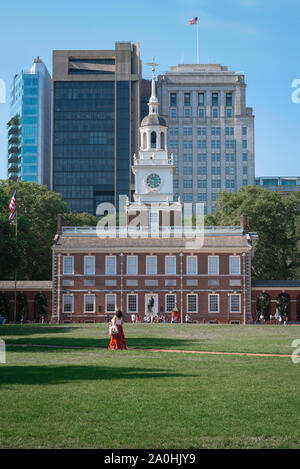 Philadelphia Independence Hall, vista in estate di Independence Hall - l'edificio in cui è stata scritta la Dichiarazione di Indipendenza, Philadelphia. Foto Stock