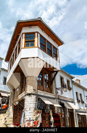 Case tradizionali in Argirocastro, Albania Foto Stock