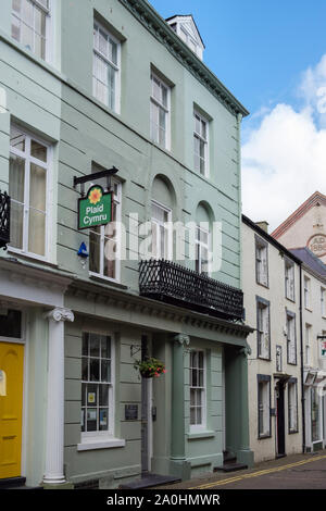 Plaid Cymru edificio per uffici a Caernarfon, Gwynedd, Wales, Regno Unito, Gran Bretagna Foto Stock