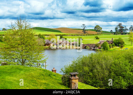 MATAMATA, Nuova Zelanda - 10 ottobre 2018: Mulino a Hobbiton Movie set Foto Stock