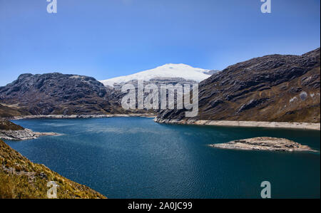 Il trekking verso la laguna Viconga sulla Cordillera Huayhuash circuito, Ancash, Perù Foto Stock