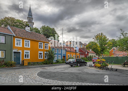TRONDHEIM, Norvegia - 07 settembre 2019: Bakklandet è un vecchio quartiere della città nella città di Trondheim. Foto Stock