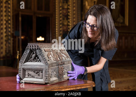 A lungo perse Pugin letterbox parlamentare, all'interno del Royal Gallery House of Lords, Palazzo di Westminster, Londra, Inghilterra, Regno Unito Foto Stock