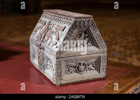 A lungo perse Pugin letterbox parlamentare, all'interno del Royal Gallery House of Lords, Palazzo di Westminster, Londra, Inghilterra, Regno Unito Foto Stock