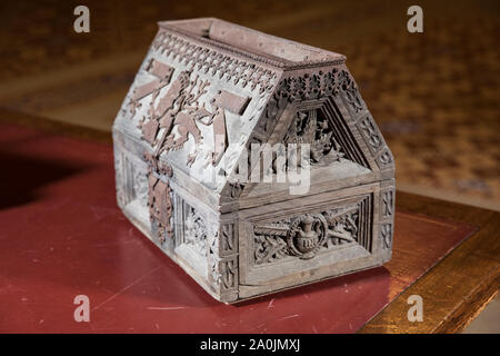 A lungo perse Pugin letterbox parlamentare, all'interno del Royal Gallery House of Lords, Palazzo di Westminster, Londra, Inghilterra, Regno Unito Foto Stock