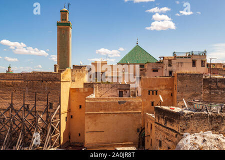 La moschea di KAIRAOUINE uno dell'Africa più grandi moschee e forse la più antica università del mondo, questo complesso è il cuore spirituale di Fez, Marocco Foto Stock