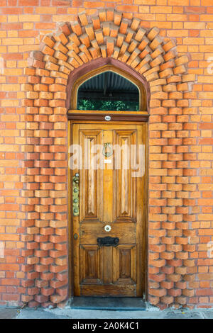 Maldon, Victoria, Australia - 1 marzo 2017. Porta d'ingresso della Casa di Vivian a Maldon, Victoria. L'edificio risale al 1862. Foto Stock