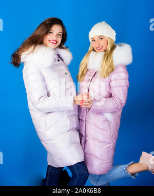 Giubbotti inverno 2019 ragazza sale