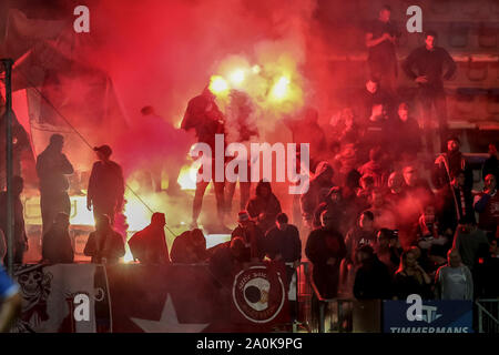 Den Bosch, Paesi Bassi. Xx Settembre, 2019. DEN BOSCH, 20-09-2019, De Vliert, Keuken Kampioen Divisie, Den Bosch - MVV, stagione 2019/2020, fuochi d'artificio durante il credito tmatch: Pro scatti/Alamy Live News Foto Stock