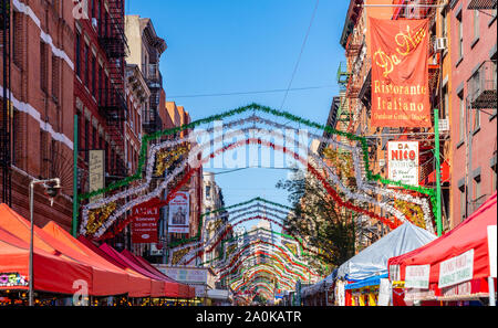 Little Italy, New York - 19 Settembre 2019: il 93celebrazione del festival italo-americano la festa di San Gennaro. Foto Stock