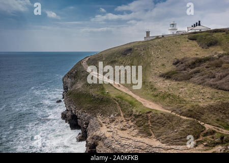 Incudine Point lighthouse in Durlston Country Park vicino a Swanage, Dorset, Regno Unito Foto Stock