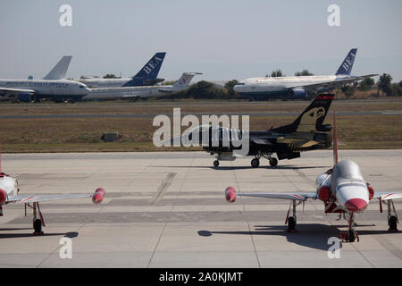 Istanbul, Turchia - Settembre-18,2019: Turchia Repubblica Air force aerobatic team Solotürk Foto Stock