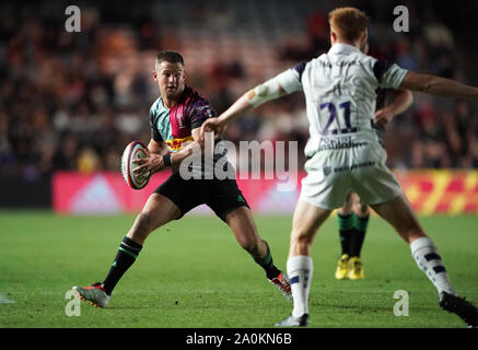 Arlecchini' Charlie Mulchrone durante il Premiership Rugby Cup Round 1 corrispondono a Twickenham Stoop, Londra. Foto Stock