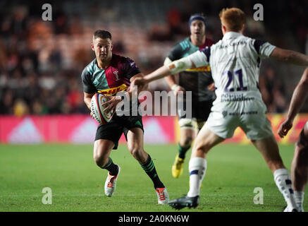 Arlecchini' Charlie Mulchrone durante il Premiership Rugby Cup Round 1 corrispondono a Twickenham Stoop, Londra. Foto Stock