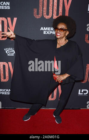 Settembre 19, 2019, Beverly Hills, CA, Stati Uniti d'America: LOS ANGELES - Sep 19: Jenifer Lewis presso il ''Judy'' Premiere al Samuel Goldwyn Theatre il 19 settembre 2019 a Beverly Hills, CA (credito Immagine: © Kay Blake/ZUMA filo) Foto Stock