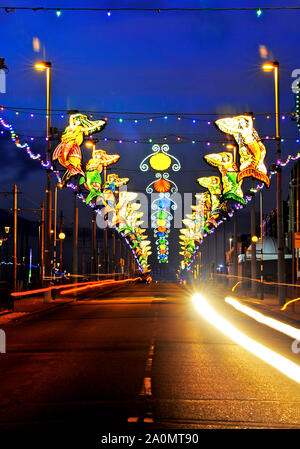 Le luci di Blackpool sono destinate a brillare per altri 2 mesi nel 2020 per aiutare gli affari dopo il Coronavirus Pandemic.Pic dalle 2019 luci Foto Stock