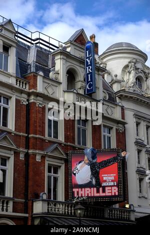 London, Regno Unito - 7 Settembre 2019: facciata del teatro lirico in Shaftesbury Avenue che mostri il nome digital signage Foto Stock