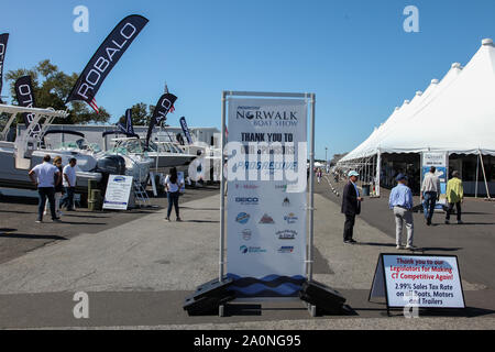 NORWALK, CT, Stati Uniti d'America - 19 settembre 2019: Progressiva Norwalk Boat Show giorno 1 da settembre 19-22, 2019. Foto Stock