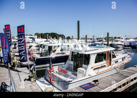 NORWALK, CT, Stati Uniti d'America - 19 settembre 2019: Progressiva Norwalk Boat Show giorno 1 da settembre 19-22, 2019. Foto Stock