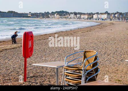 Weymouth Dorset, Regno Unito. Il 21 settembre 2019. Regno Unito Meteo. Le persone fanno la maggior parte di una giornata di sole prima che le previsioni di pioggia. Credito: stuart fretwell/Alamy Live News Foto Stock