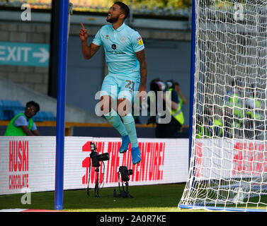 Londra, Regno Unito. Xxi Sep, 2019. Queens Park Rangers pozzetti Nahki celebra il suo obiettivo durante l'inglese Sky scommessa campionato tra Millwall e Queens Park Rangers alla Den, Londra, Inghilterra il 21 settembre 2019 Credit: Azione Foto Sport/Alamy Live News Foto Stock