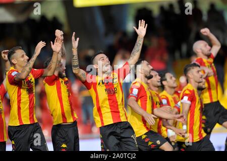 Benevento - Cosenza 1-0, Serie B, stadio Ciro Vigorito 21/09/2019, esultanza finale Benevento - Cosenza 1-0, Serie B, Ciro Vigorito stadium 09/21/2019 Foto Stock