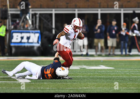 Champagne, Illinois, Stati Uniti d'America. Xxi Sep, 2019. La ricevente larga WAN'Dale Robinson (1) del Nebraska Cornhuskers in azione durante il NCAA Football gioco tra l'Illinois vs Nebraska presso il Memorial Stadium di champagne, Illinois. Dean Reid/CSM/Alamy Live News Foto Stock