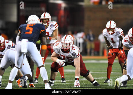 Champagne, Illinois, Stati Uniti d'America. Xxi Sep, 2019. Offensive lineman Trento Hixson (75) del Nebraska Cornhuskers in azione durante il NCAA Football gioco tra l'Illinois vs Nebraska presso il Memorial Stadium di champagne, Illinois. Dean Reid/CSM/Alamy Live News Foto Stock