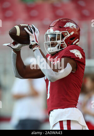 Settembre 21, 2019: Trey Knox #7 ricevitore Razorback guarda in una sfera.San Jose stato sconfitto Arkansas 31-24 di Fayetteville, AR, Richey Miller/CSM Foto Stock